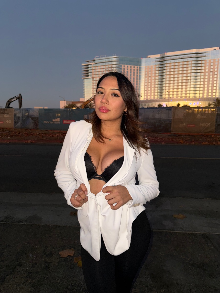 Take a pause and enjoy Ali Cruz — streaming from Ramallah