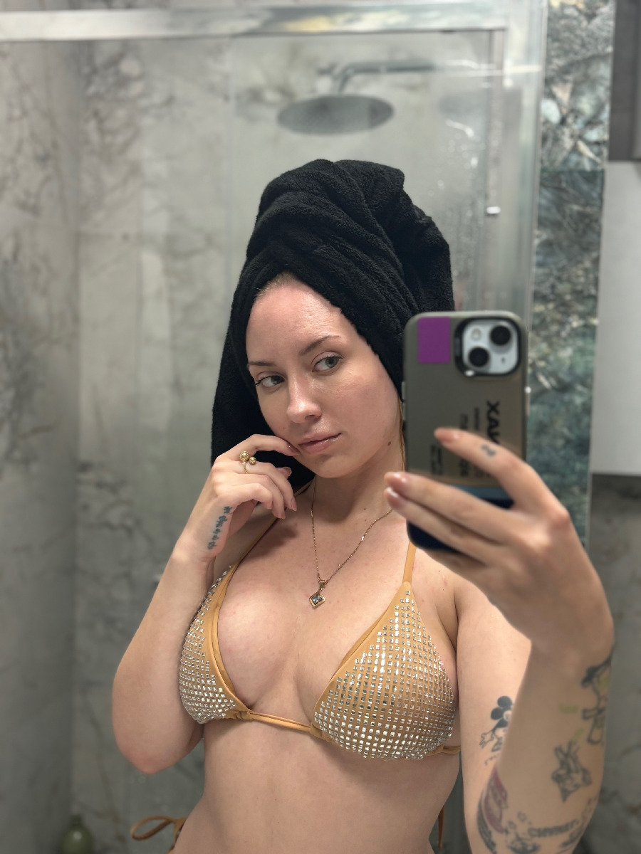 Nude girl KateV in Ramallah